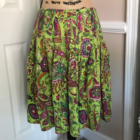 Adorable skirt! - Picture 1 of 5